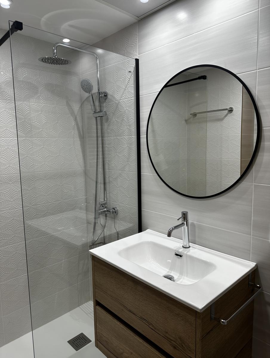 REFORMA BAÑO Y COCINA M MOLINER