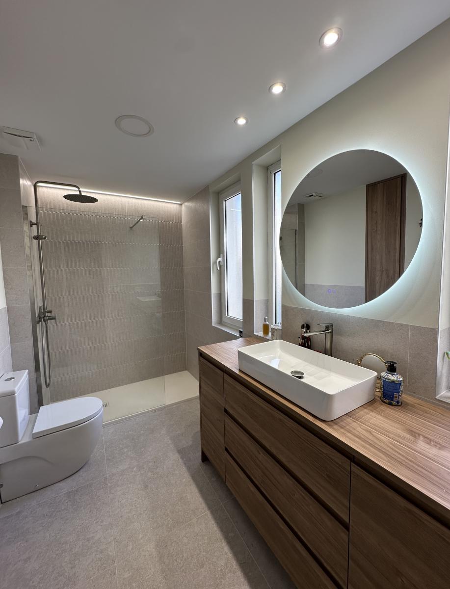 REFORMA BAÑO HERNAN CORTES